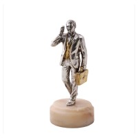 Статуэтка из серебра "Бизнесмен с телефоном"