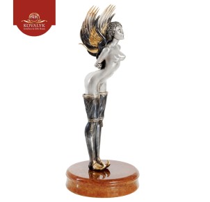 Серебряная статуэтка «Повелительница ветра»