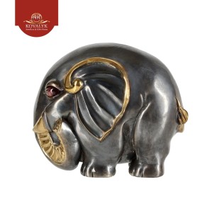 Серебряная статуэтка «Средний слоник»