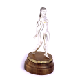 Фото - Серебряная статуэтка "Девушка с косой"
