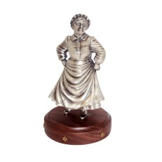 Серебряная статуэтка "Танцующая тетя Бетти"