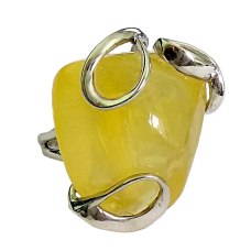 Серебряное кольцо с янтарём арт 1168Я