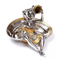 Серебряная пепельница "Девушка с бубном"