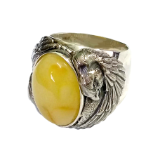 Серебряное кольцо с янтарём арт 1162Я
