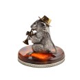 Фото - Серебряная статуэтка "Крыса" на янтарной подставке 2194