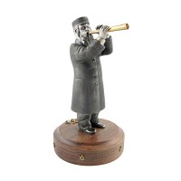 Статуэтка "Еврей с дудкой"