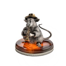 Серебряная статуэтка "Крыса с тарелками" с янтарем 2192