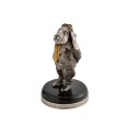 Фото - Серебряная статуэтка на янтарной подставке "Заяц пилот" 2196м