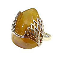 Серебряное кольцо с янтарём арт 1191я